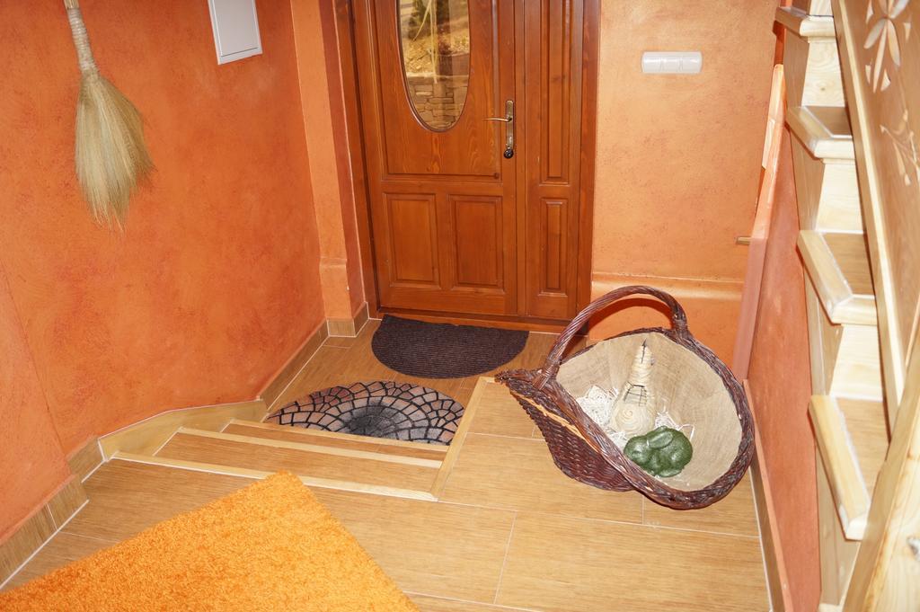 Apartamenty I Pokoje Rodzinne Czarna Góra 外观 照片