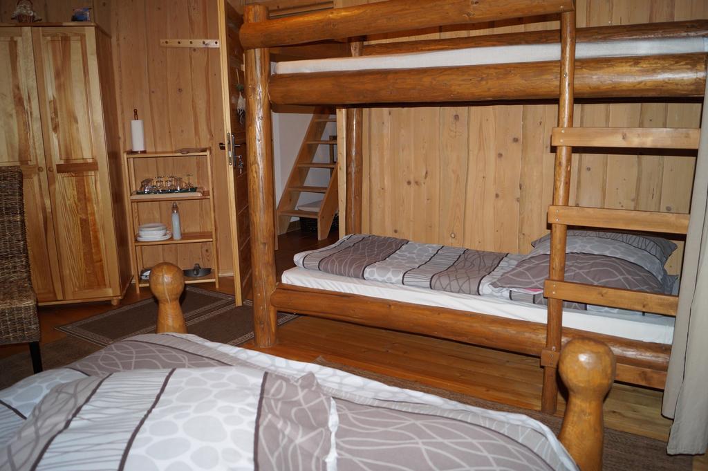 Apartamenty I Pokoje Rodzinne Czarna Góra 外观 照片